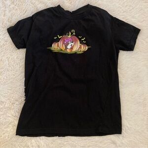 Buc-ee’s glow in the dark Halloween T-shirt